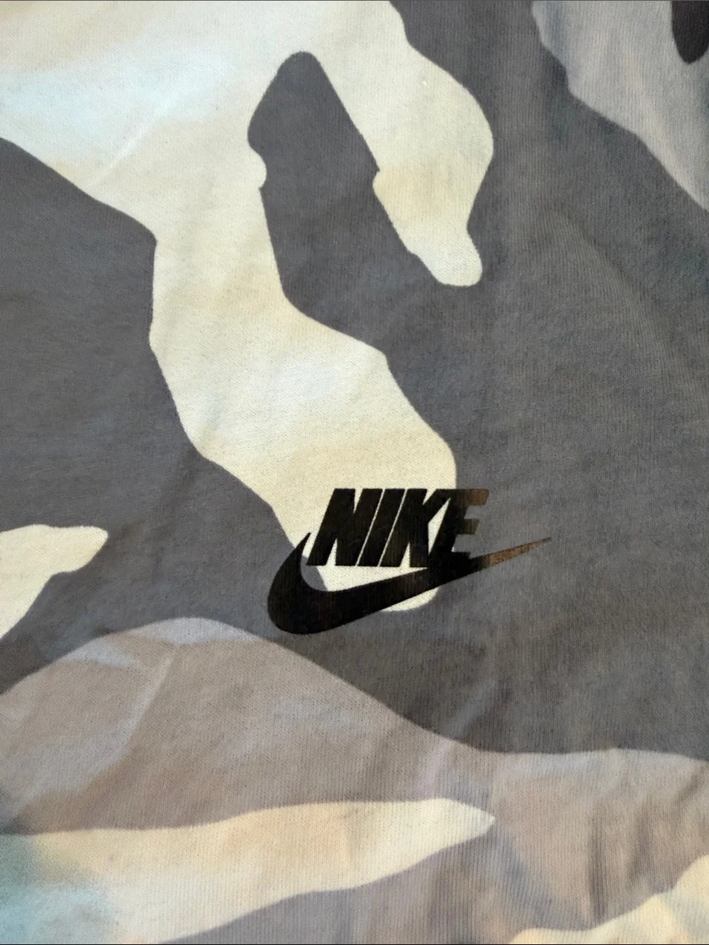 Nike Men's Gray White Black Camo Short Sleeve Shirt